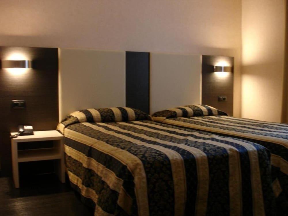 Alfred Monaco - Ex Forum - Renove Hotel 3*