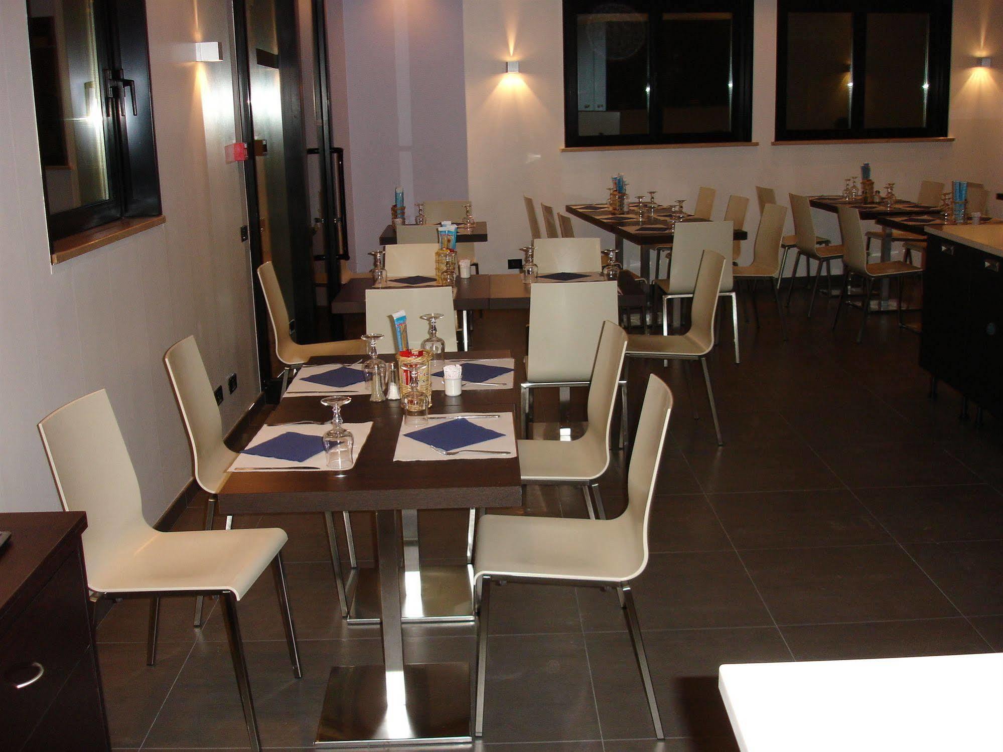 Alfred Monaco - Ex Forum - Renove 3*